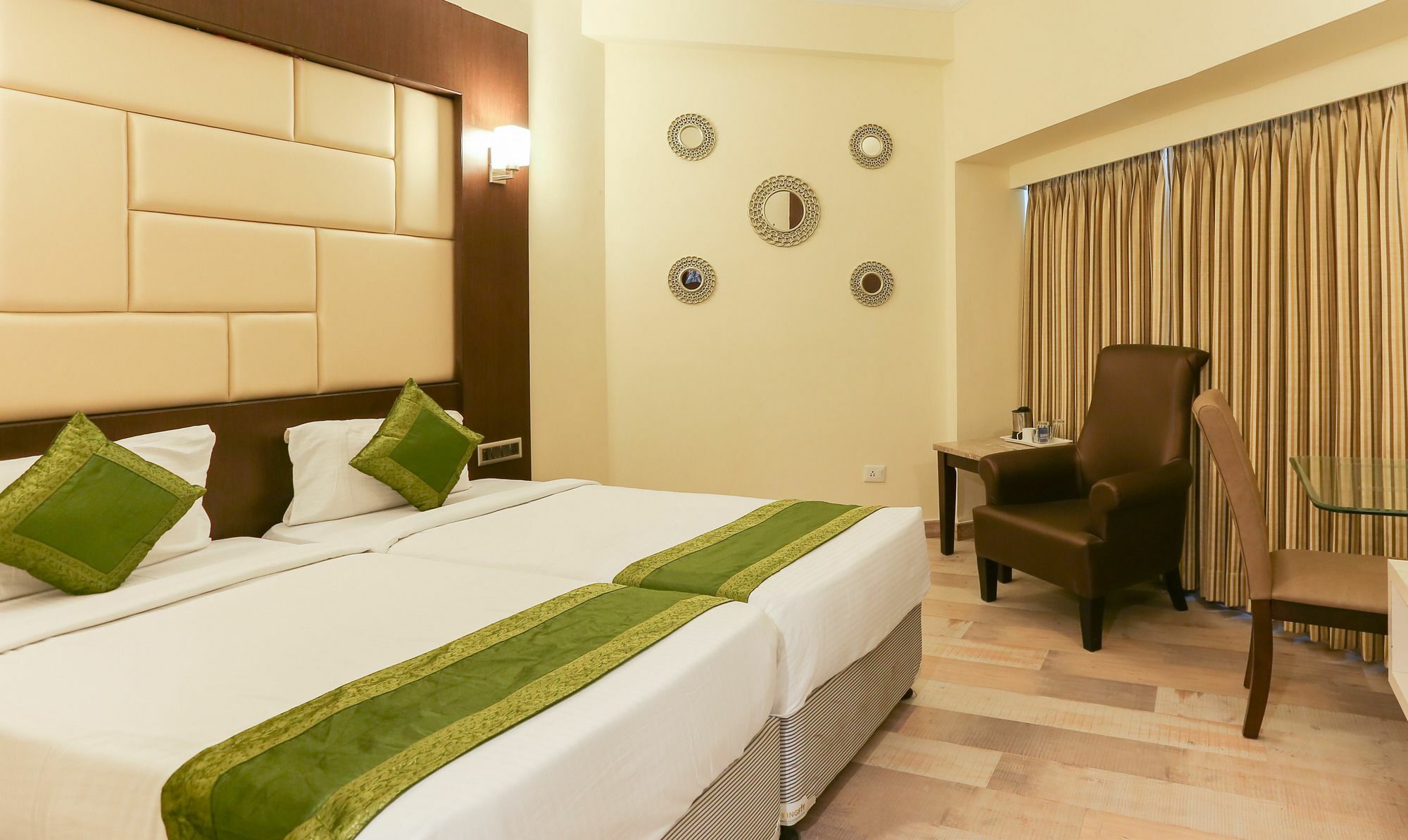 Hotel Treebo Trend Wood Bridge Hyderabad Exterior foto