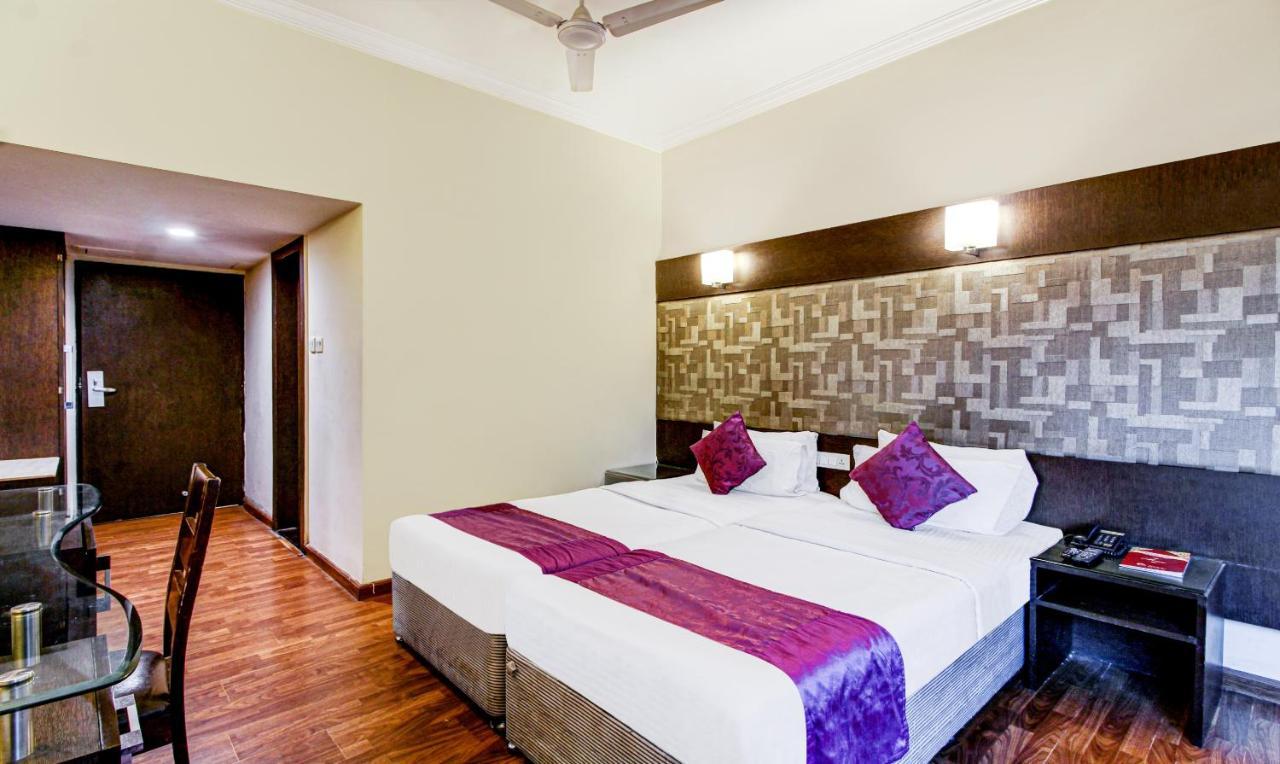 Hotel Treebo Trend Wood Bridge Hyderabad Exterior foto